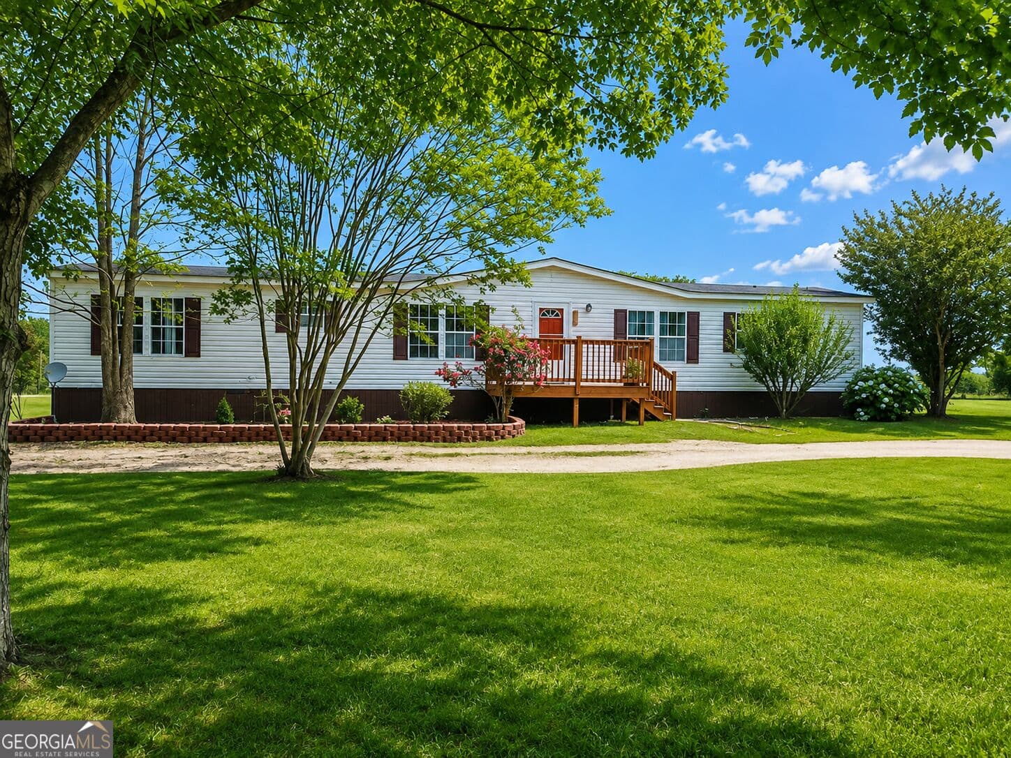 4 bedroom, 2 bathroom, 1,887 sq ft single family residence for sale at 383 Jones Road, Milner, GA 30257