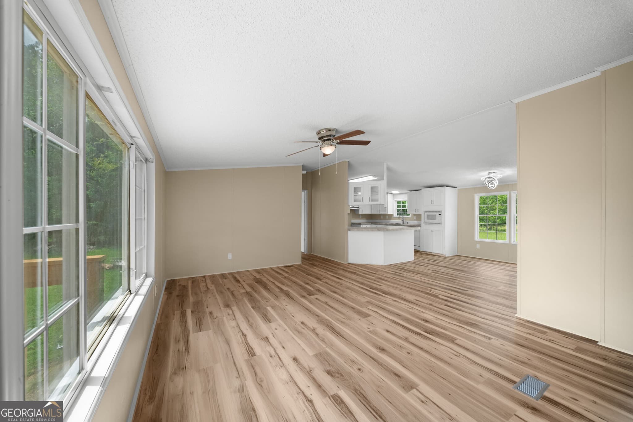 3 bedroom, 2 bathroom, 1,300 sq ft manufactured home,single family residence for sale at 220 Annies Lane, Hephzibah, GA 30815 — photo 7