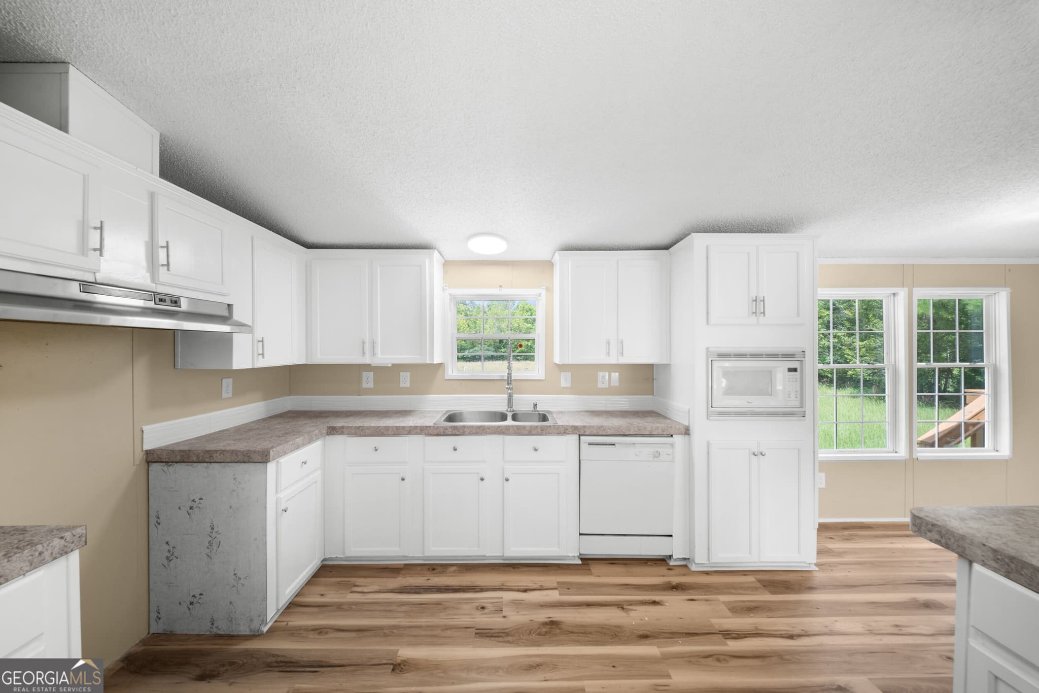 3 bedroom, 2 bathroom, 1,300 sq ft manufactured home,single family residence for sale at 220 Annies Lane, Hephzibah, GA 30815 — photo 9