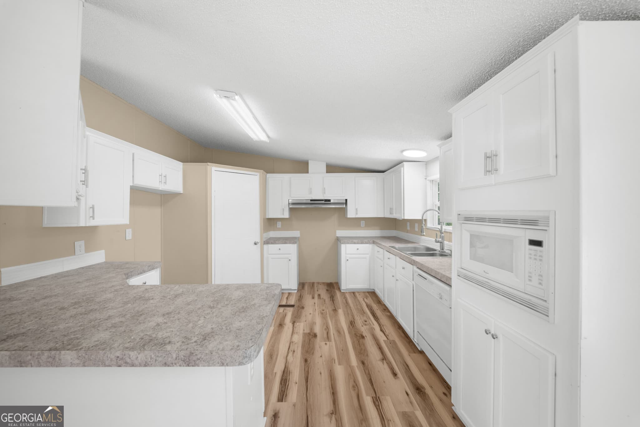 3 bedroom, 2 bathroom, 1,300 sq ft manufactured home,single family residence for sale at 220 Annies Lane, Hephzibah, GA 30815 — photo 8