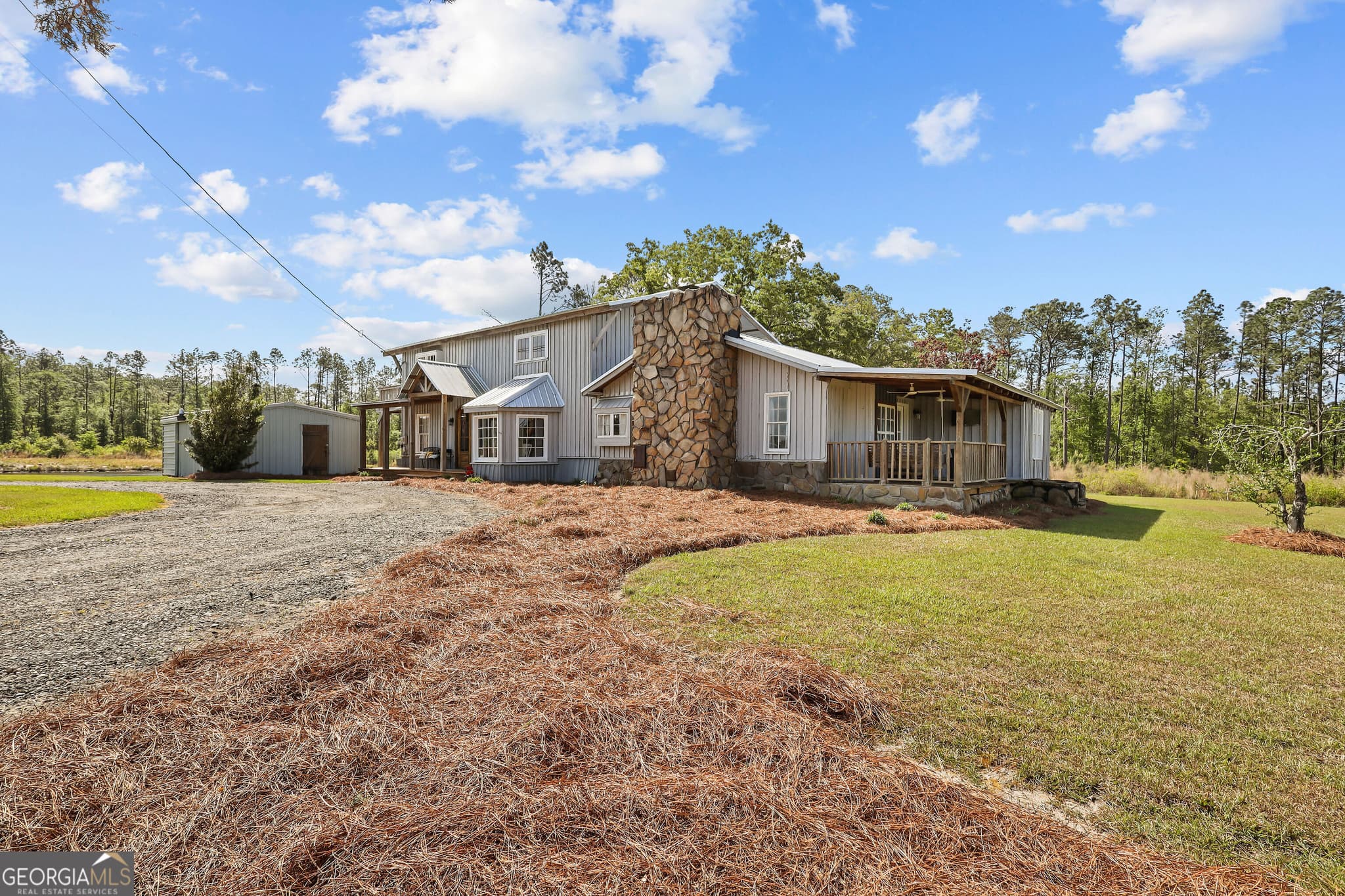 5 bedroom, 3.5 bathroom, 4,640 sq ft single family residence for sale at 3812 Spring Branch Church Road, Baxley, GA 31513 — photo 5