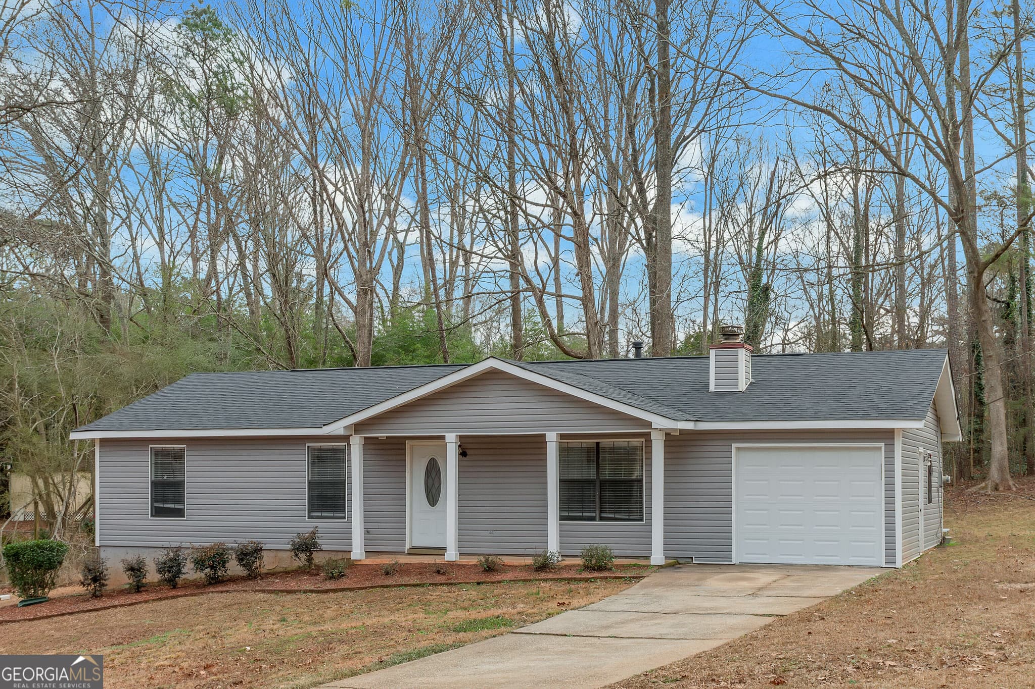 3 bedroom, 2 bathroom, 1,580 sq ft single family residence for rent at 321 Summerwood Lane, Stockbridge, GA 30281 for $1,750 a month — photo 3