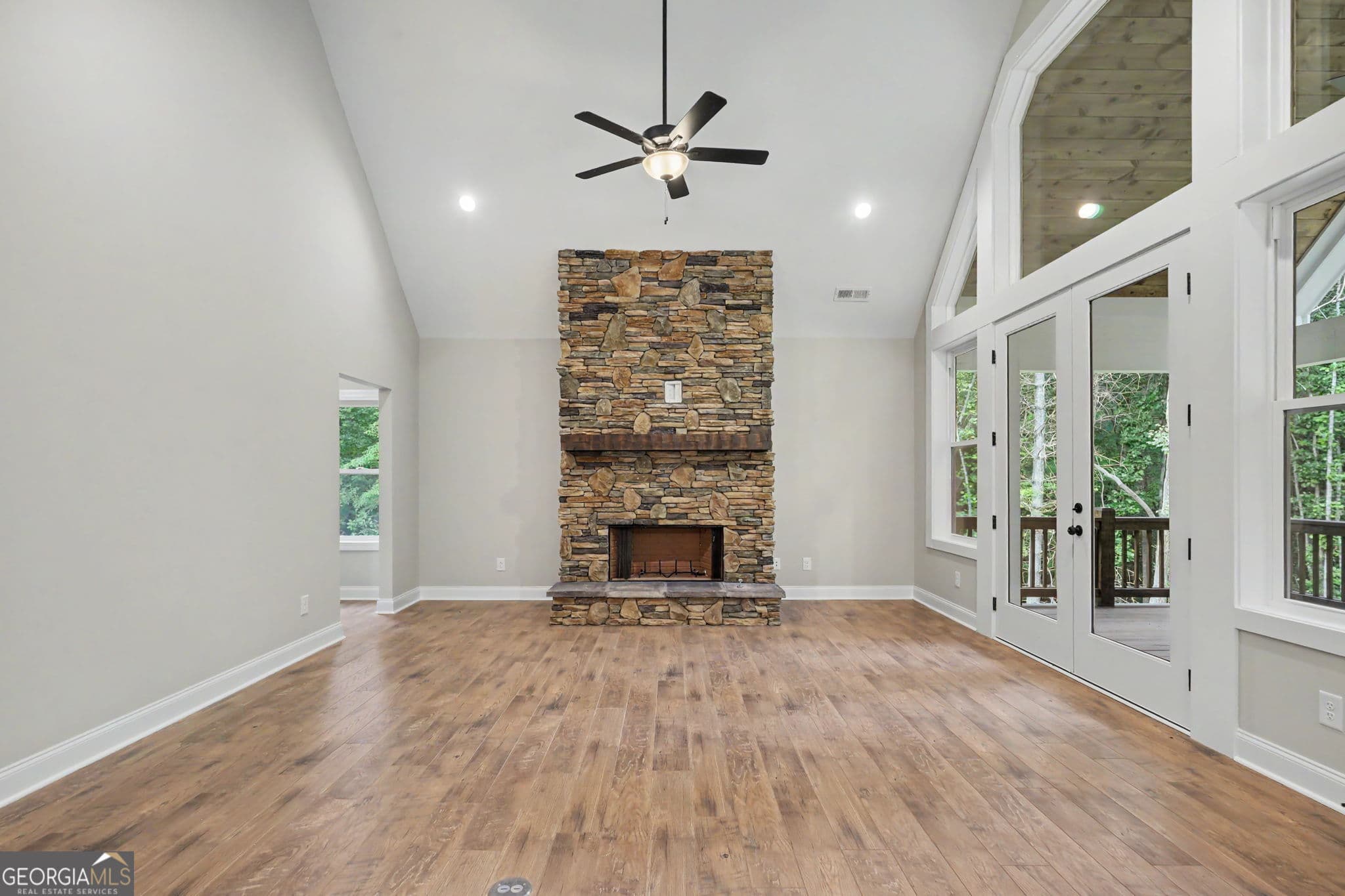 3 bedroom, 3 bathroom, 2,971 sq ft single family residence for sale at 443 Hawks Nest Drive, Blairsville, GA 30512 — photo 6