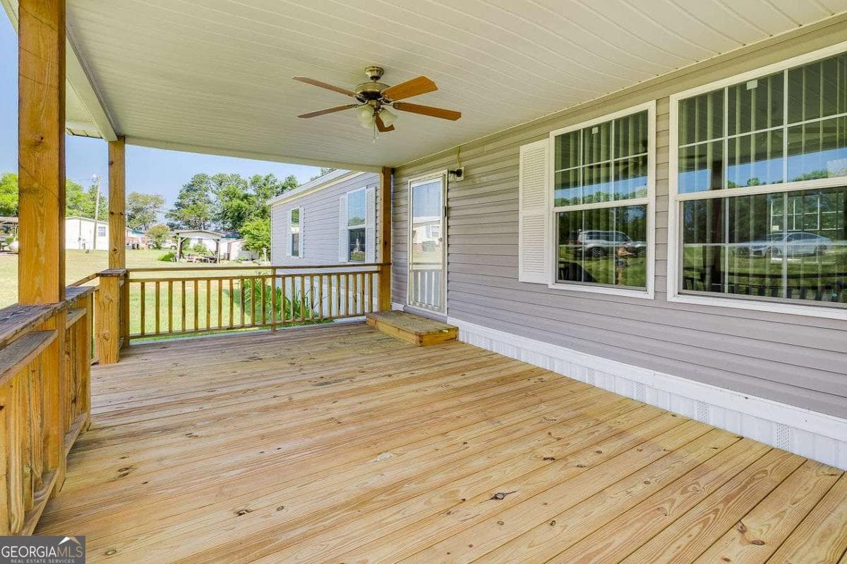 5 bedroom, 2 bathroom, 2,128 sq ft single family residence for sale at 5599 Savannah Highway, Sylvania, GA 30467 — photo 5