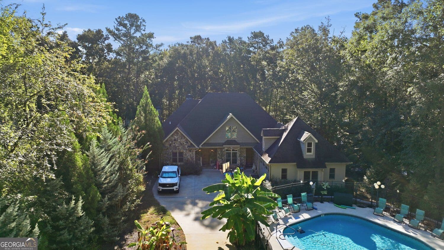 7 bedroom, 5.5 bathroom, 6,002 sq ft single family residence for sale at 362 Foxy Lane, Martin, GA 30557 — photo 1 of 62