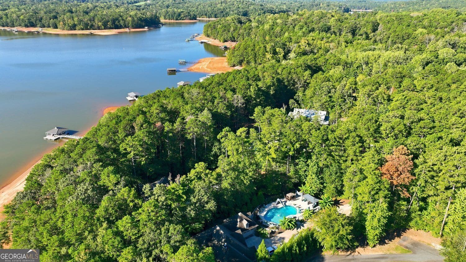 7 bedroom, 5.5 bathroom, 6,002 sq ft single family residence for sale at 362 Foxy Lane, Martin, GA 30557 — photo 5