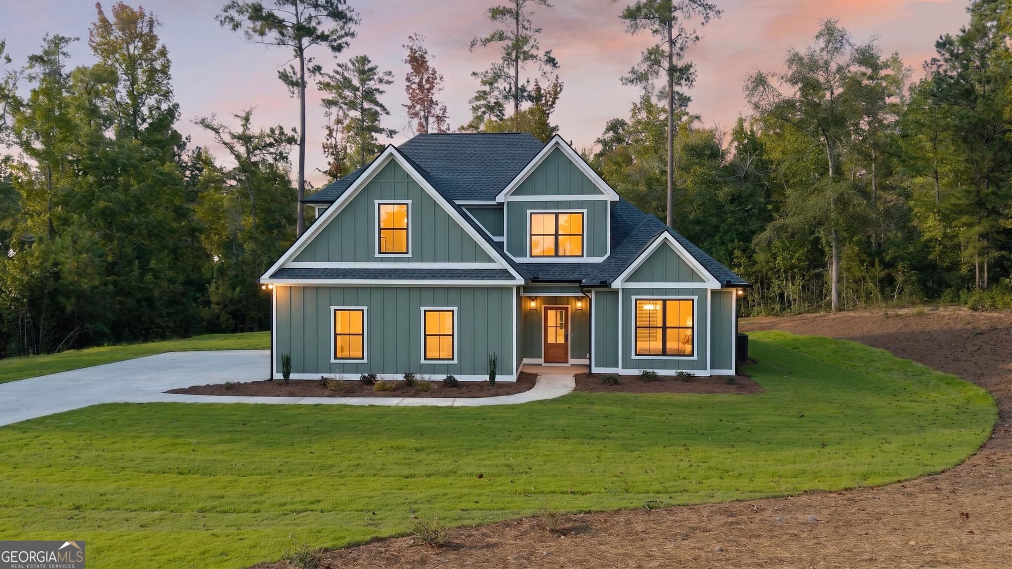 4 bedroom, 2.5 bathroom, 2,791 sq ft single family residence for sale at 21 Peninsula Drive, Monticello, GA 31064