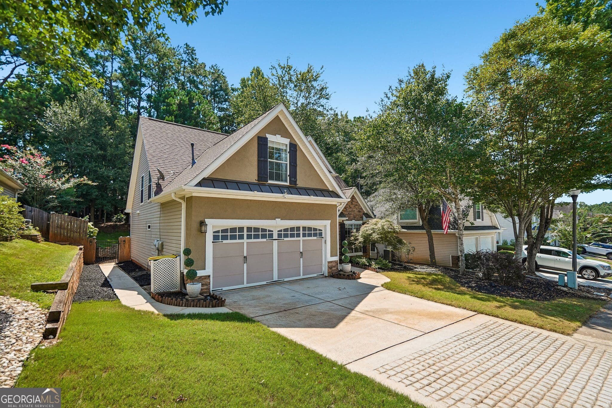 4 bedroom, 2.5 bathroom, 1,922 sq ft single family residence for sale at 12 Brightling Lane, Newnan, GA 30265 — photo 2