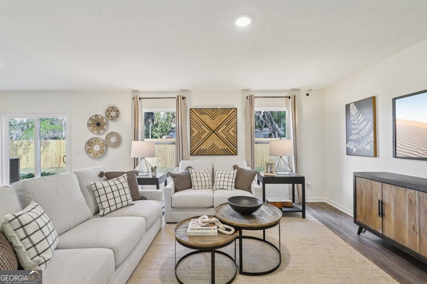 3 bedroom, 2 bathroom, 1,965 sq ft single family residence for sale at 164 Bruin Circle, Dalton, GA 30721 — photo 4