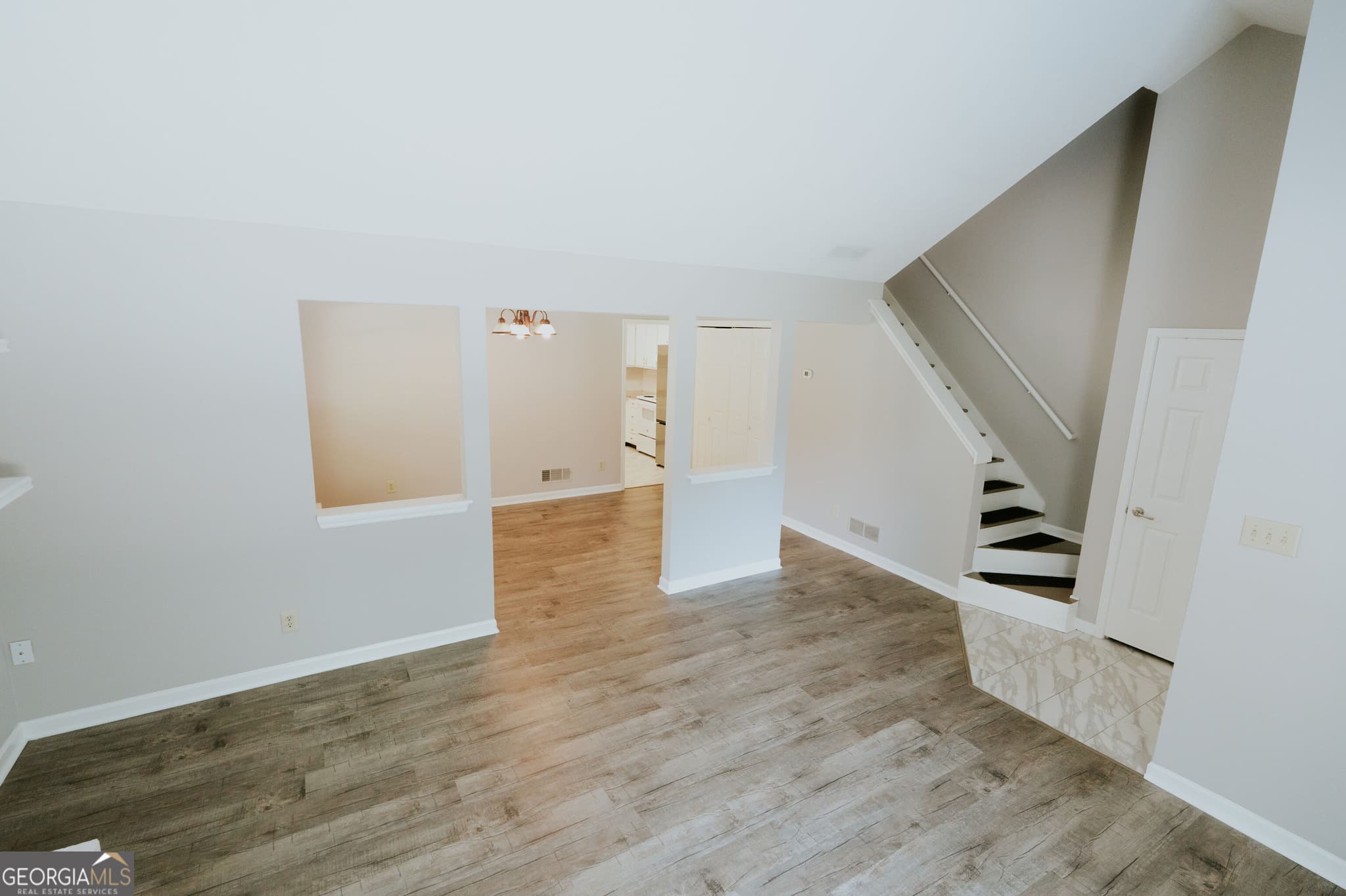 2 bedroom, 2 bathroom, 1,739 sq ft duplex for rent at 1256 Minhinette Drive, Roswell, GA 30075 for $2,500 a month — photo 9
