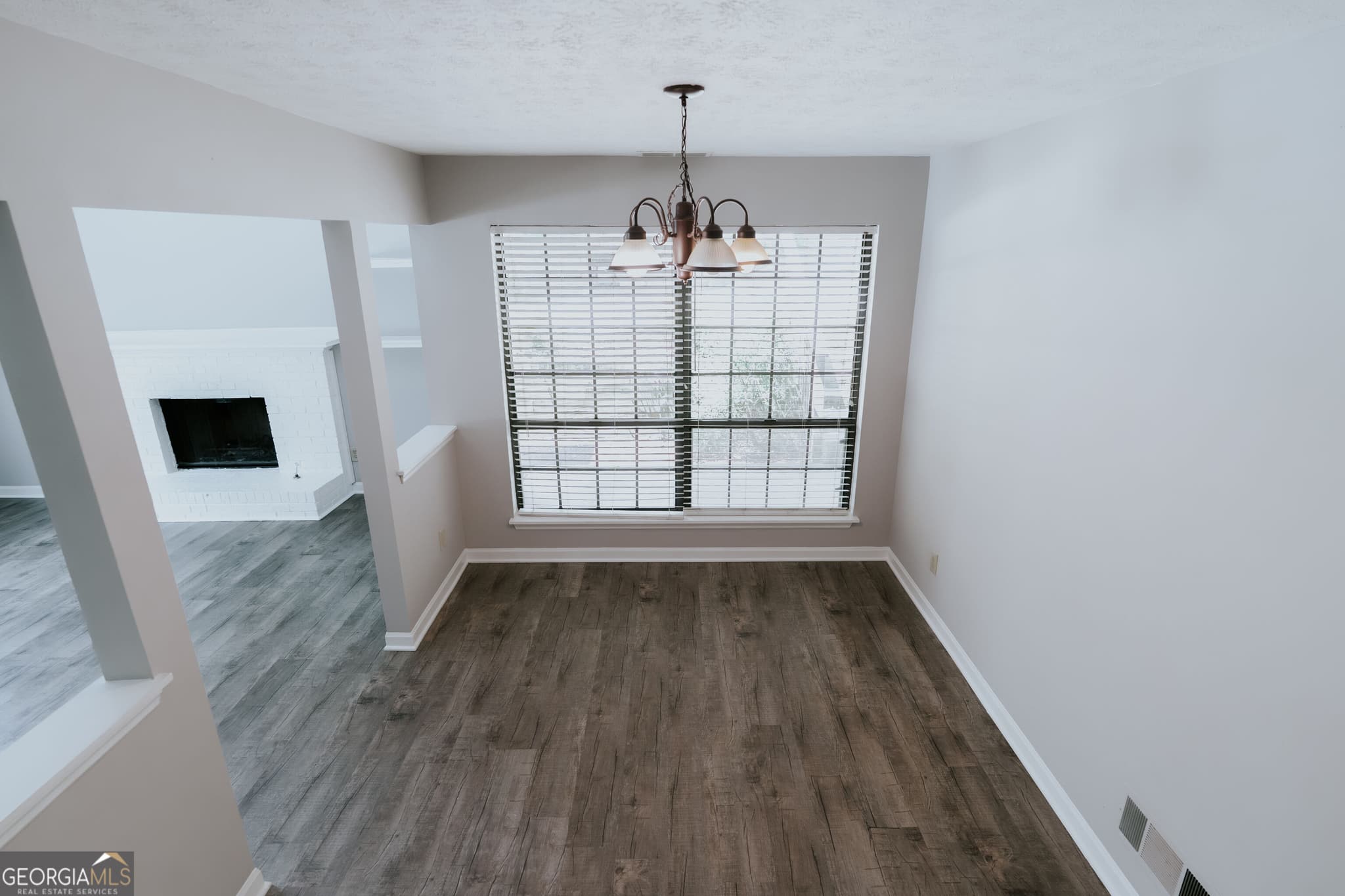 2 bedroom, 2 bathroom, 1,739 sq ft duplex for rent at 1256 Minhinette Drive, Roswell, GA 30075 for $2,500 a month — photo 10