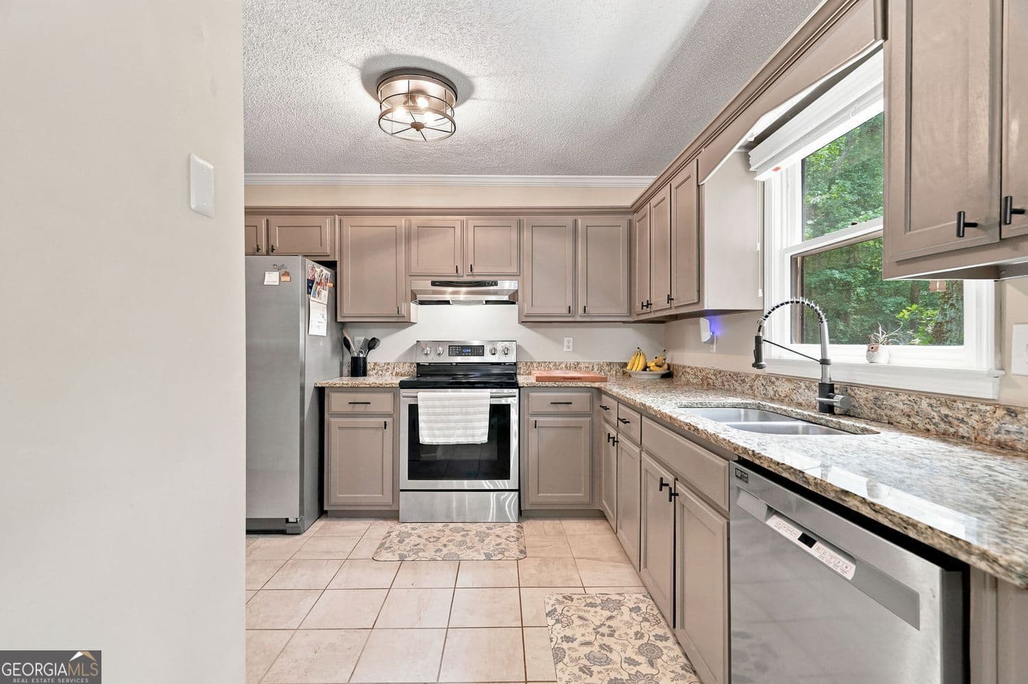 3 bedroom, 3 bathroom, 1,885 sq ft cabin,single family residence for sale at 21 Yearling Lane, Big Canoe, GA 30143 — photo 9