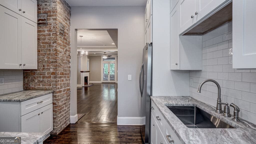 2 bedroom, 2.5 bathroom, 1,800 sq ft duplex for rent at 877 Edgewood Avenue, Atlanta, GA 30307 for $3,750 a month — photo 7