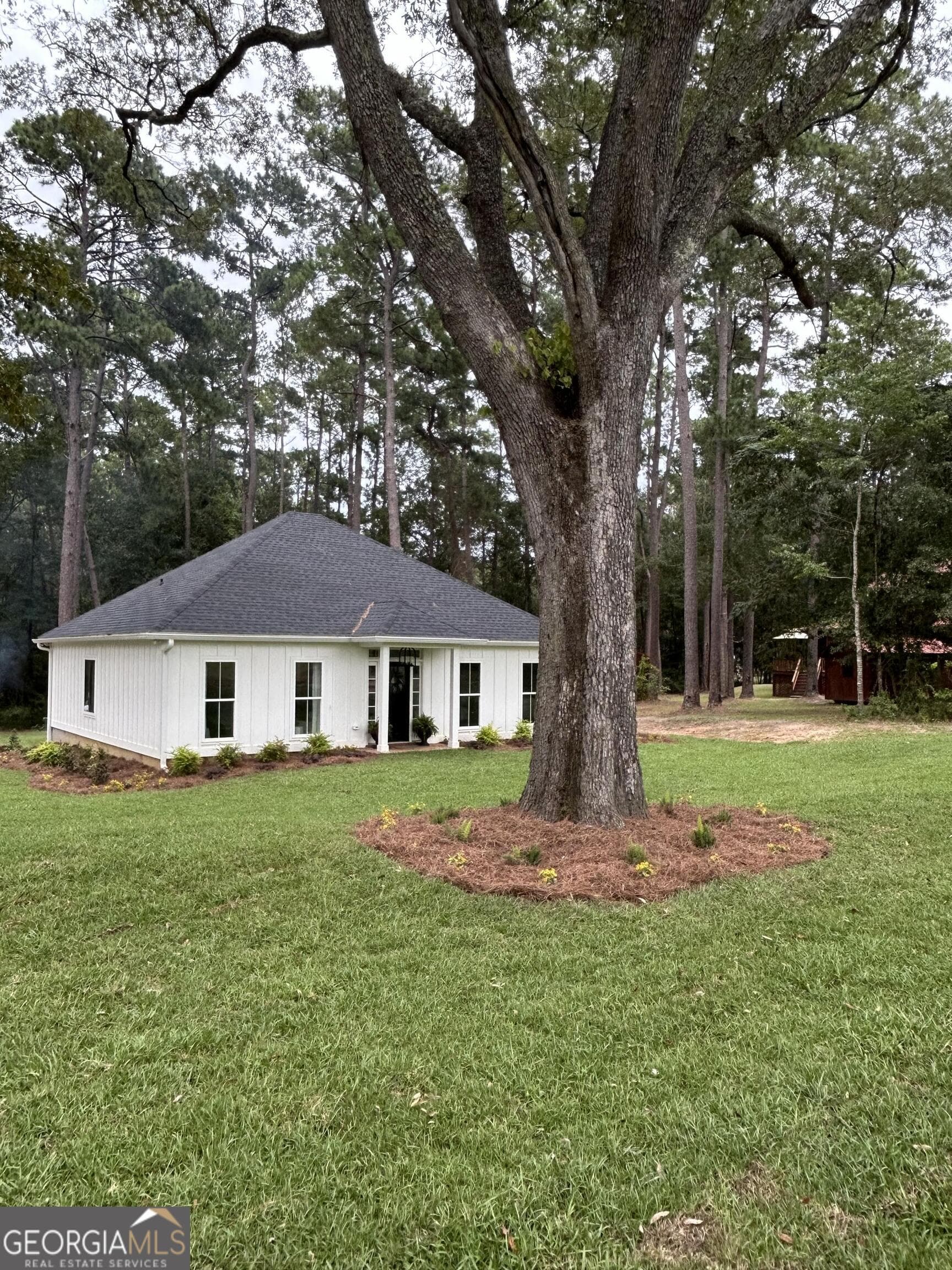 3 bedroom, 2 bathroom single family residence for sale at 7500 Us Highway 19, Thomasville, GA 31757 — photo 4