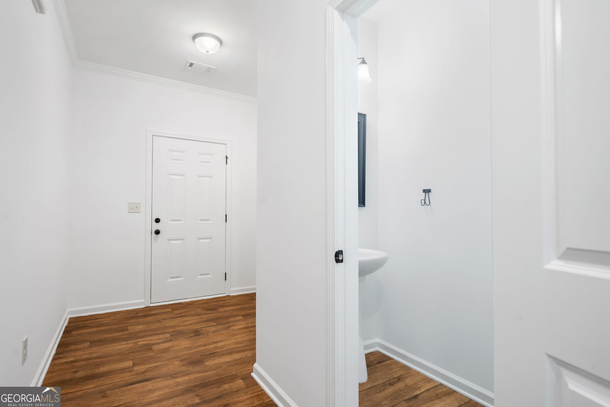 3 bedroom, 2.5 bathroom, 1,566 sq ft townhouse for sale at 5415 Sycamore Court, Oakwood, GA 30566 — photo 10