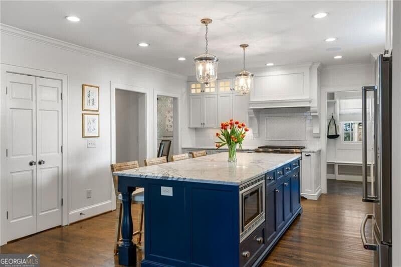 4 bedroom, 3.5 bathroom, 3,850 sq ft single family residence for sale at 3068 Peachtree Drive, Atlanta, GA 30305 — photo 9