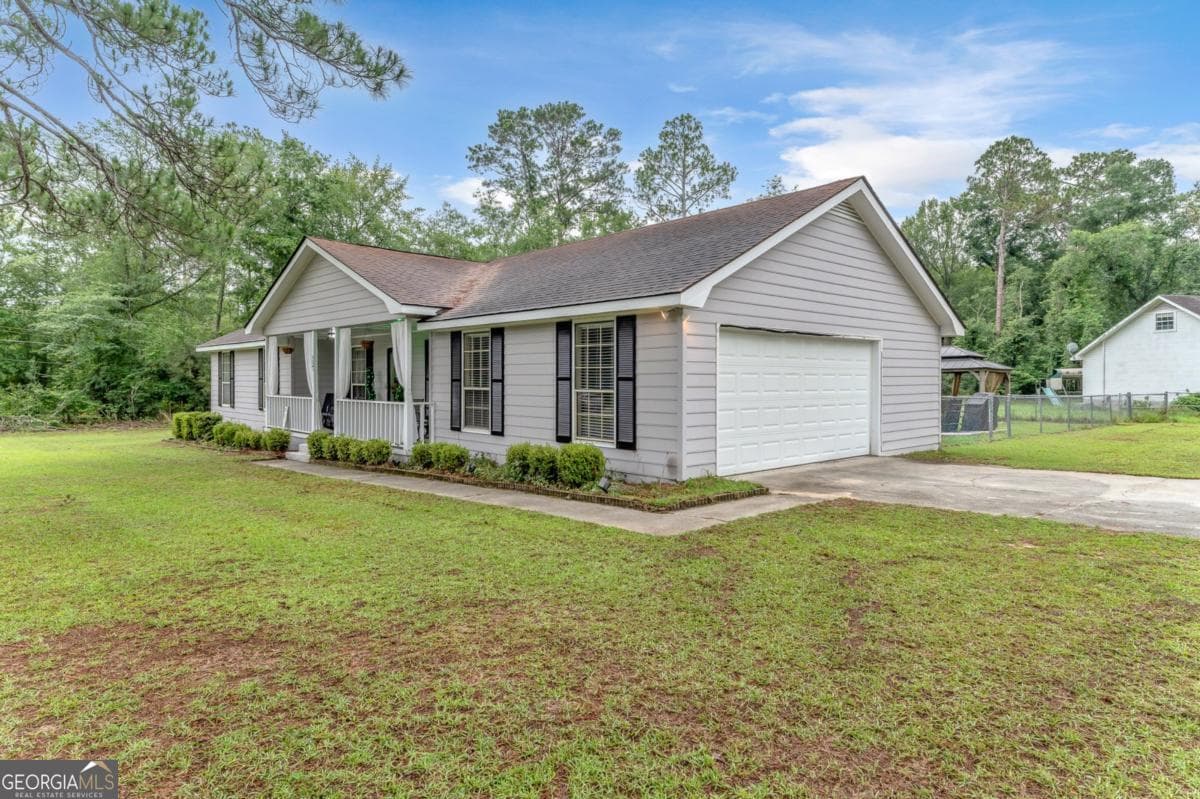 3 bedroom, 2 bathroom, 1,927 sq ft single family residence for sale at 557 Pleasant Point Road, Statesboro, GA 30458 — photo 6