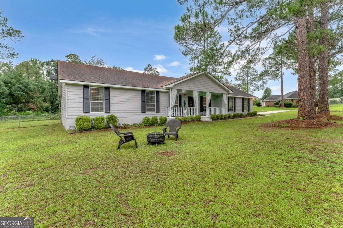 3 bedroom, 2 bathroom, 1,927 sq ft single family residence for sale at 557 Pleasant Point Road, Statesboro, GA 30458 — photo 5