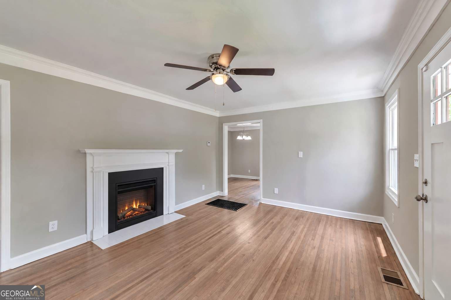 4 bedroom, 2 bathroom, 1,115 sq ft single family residence for sale at 880 Pinehurst Terrace, Atlanta, GA 30310 — photo 4