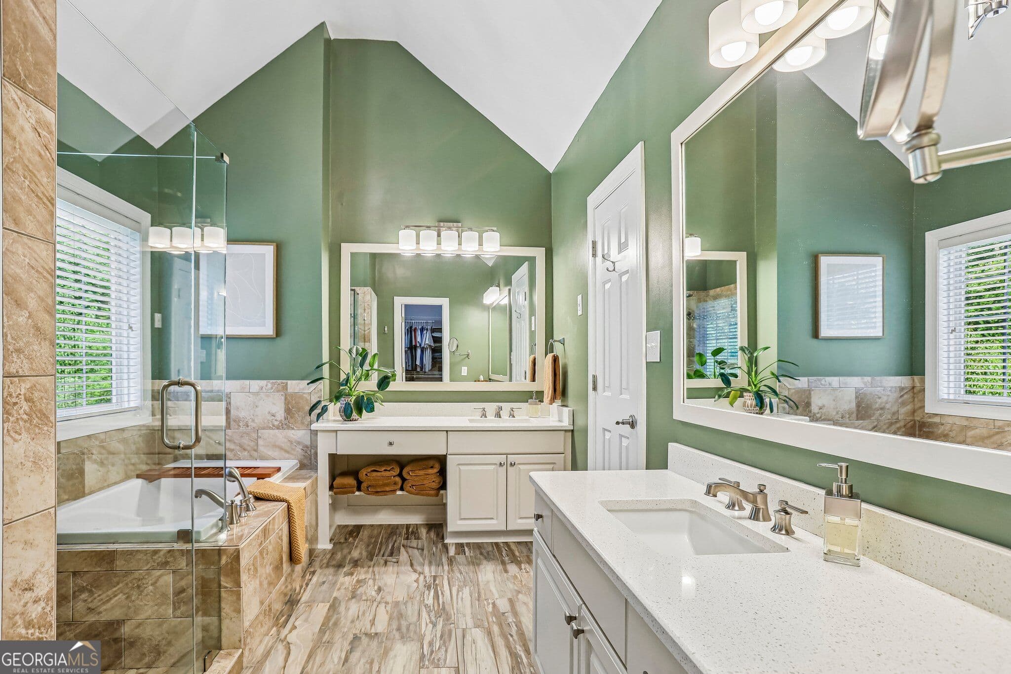 4 bedroom, 2.5 bathroom, 2,948 sq ft single family residence for sale at 100 Wentworth Way, Newnan, GA 30265 — photo 9