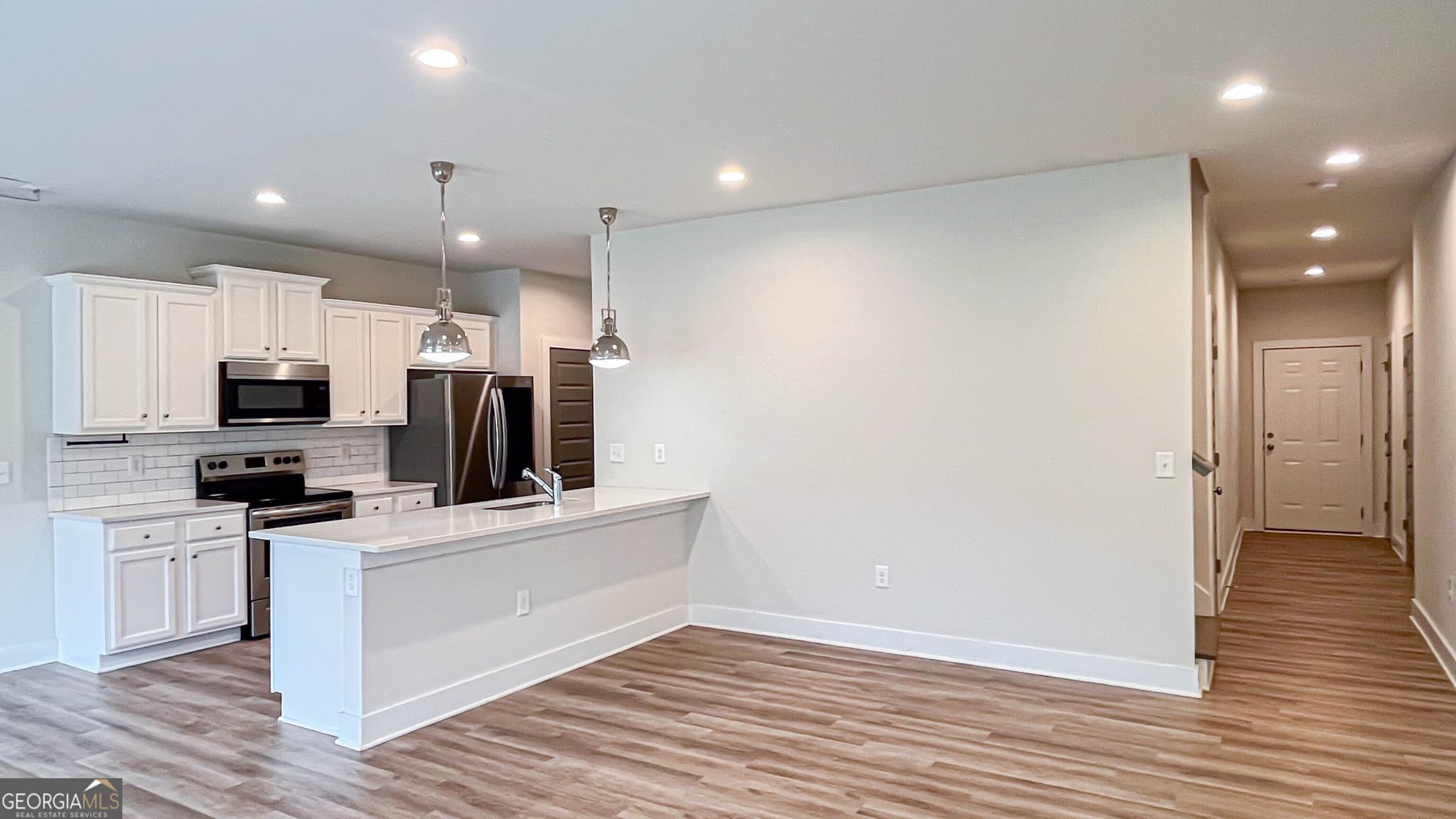 3 bedroom, 3.5 bathroom, 2,100 sq ft single family residence for sale at 740 Eudora Welty Way, Athens, GA 30607 — photo 4