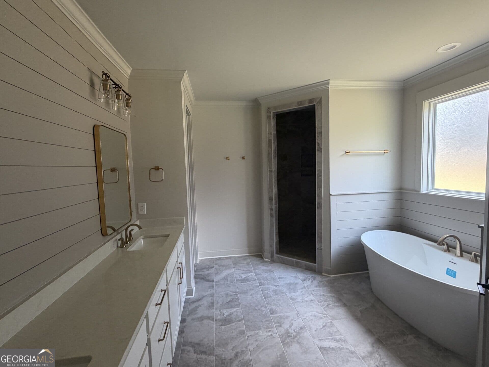 5 bedroom, 4.5 bathroom, 2,925 sq ft single family residence for sale at 1430 Legend Drive, Greensboro, GA 30642 — photo 5