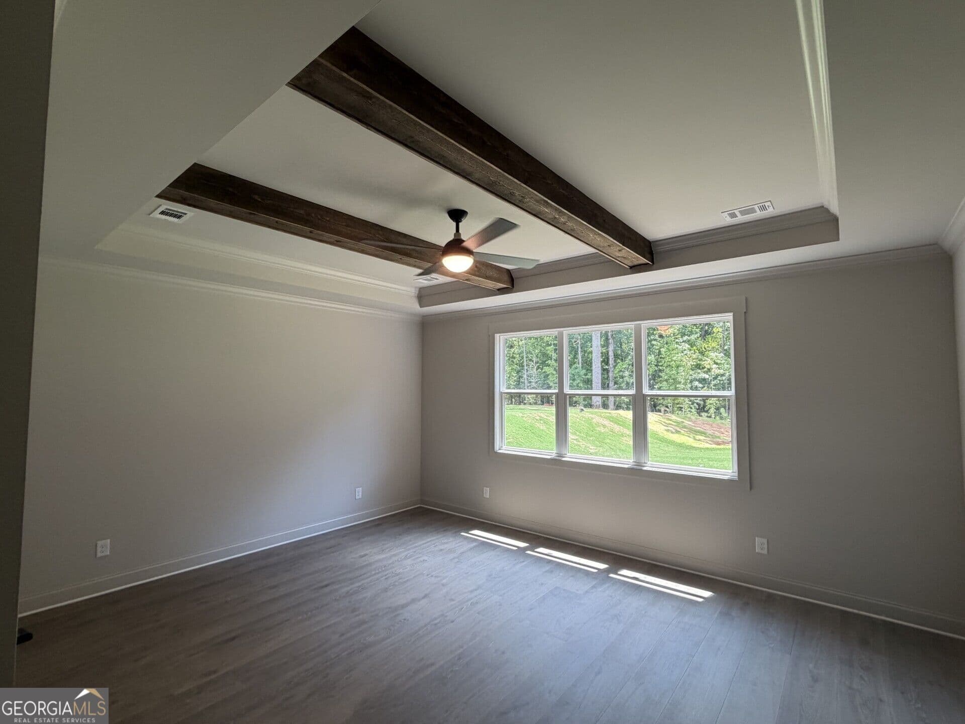 5 bedroom, 4.5 bathroom, 2,925 sq ft single family residence for sale at 1430 Legend Drive, Greensboro, GA 30642 — photo 4