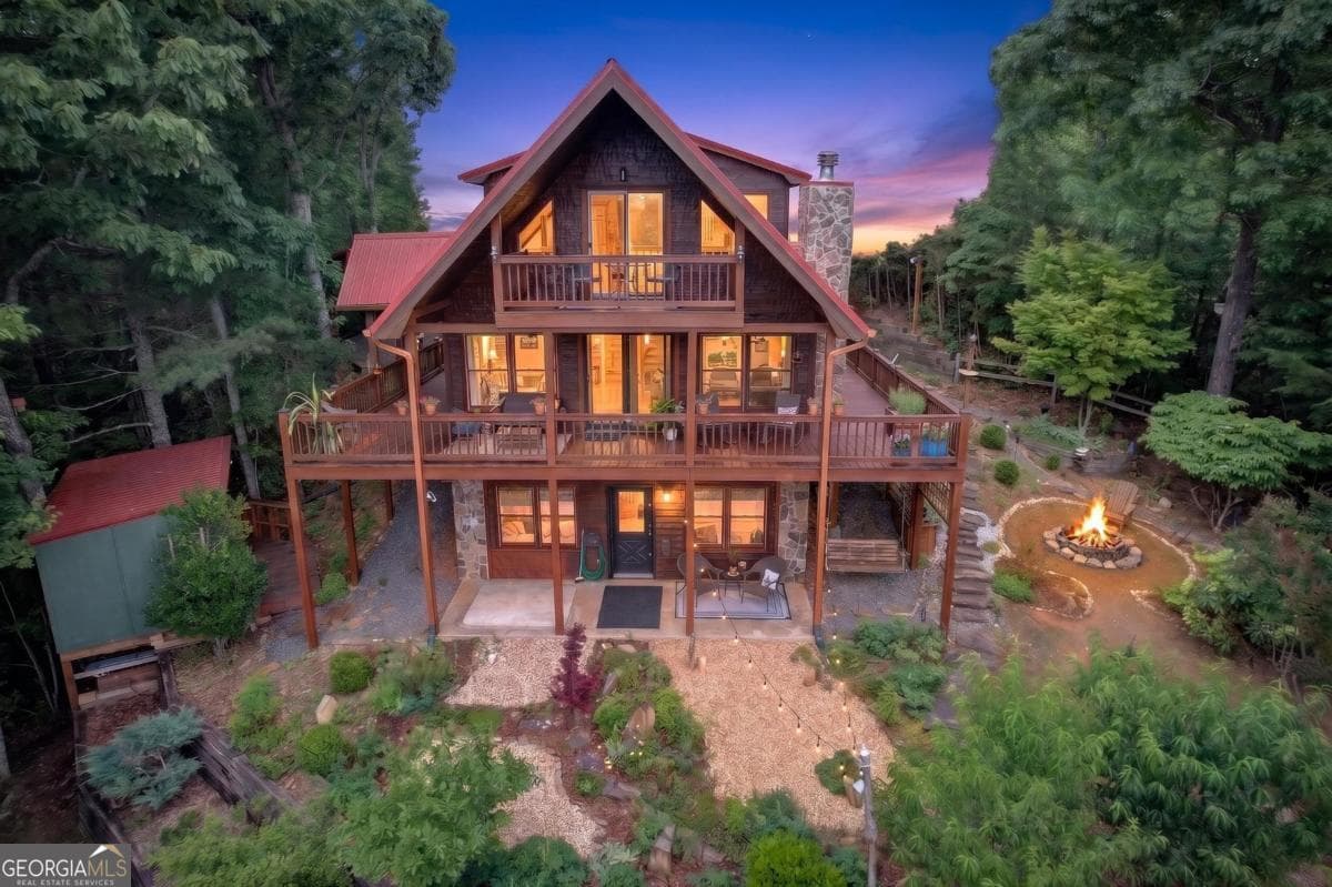 3 bedroom, 3 bathroom, 1,920 sq ft cabin,single family residence for sale at 40 Foxfire Lane 6, Blue Ridge, GA 30513 — photo 6