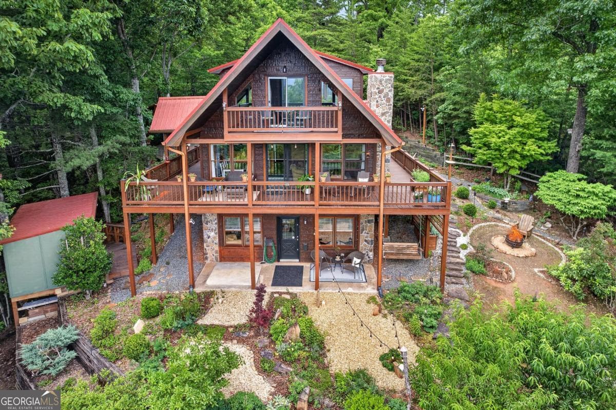 3 bedroom, 3 bathroom, 1,920 sq ft cabin,single family residence for sale at 40 Foxfire Lane 6, Blue Ridge, GA 30513 — photo 1 of 77