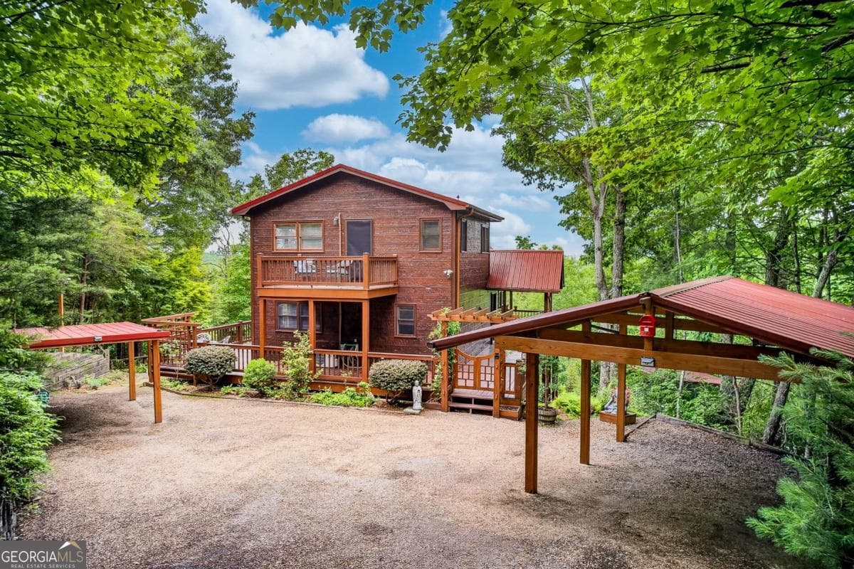 3 bedroom, 3 bathroom, 1,920 sq ft cabin,single family residence for sale at 40 Foxfire Lane 6, Blue Ridge, GA 30513 — photo 5