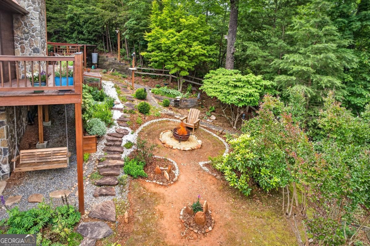 3 bedroom, 3 bathroom, 1,920 sq ft cabin,single family residence for sale at 40 Foxfire Lane 6, Blue Ridge, GA 30513 — photo 8