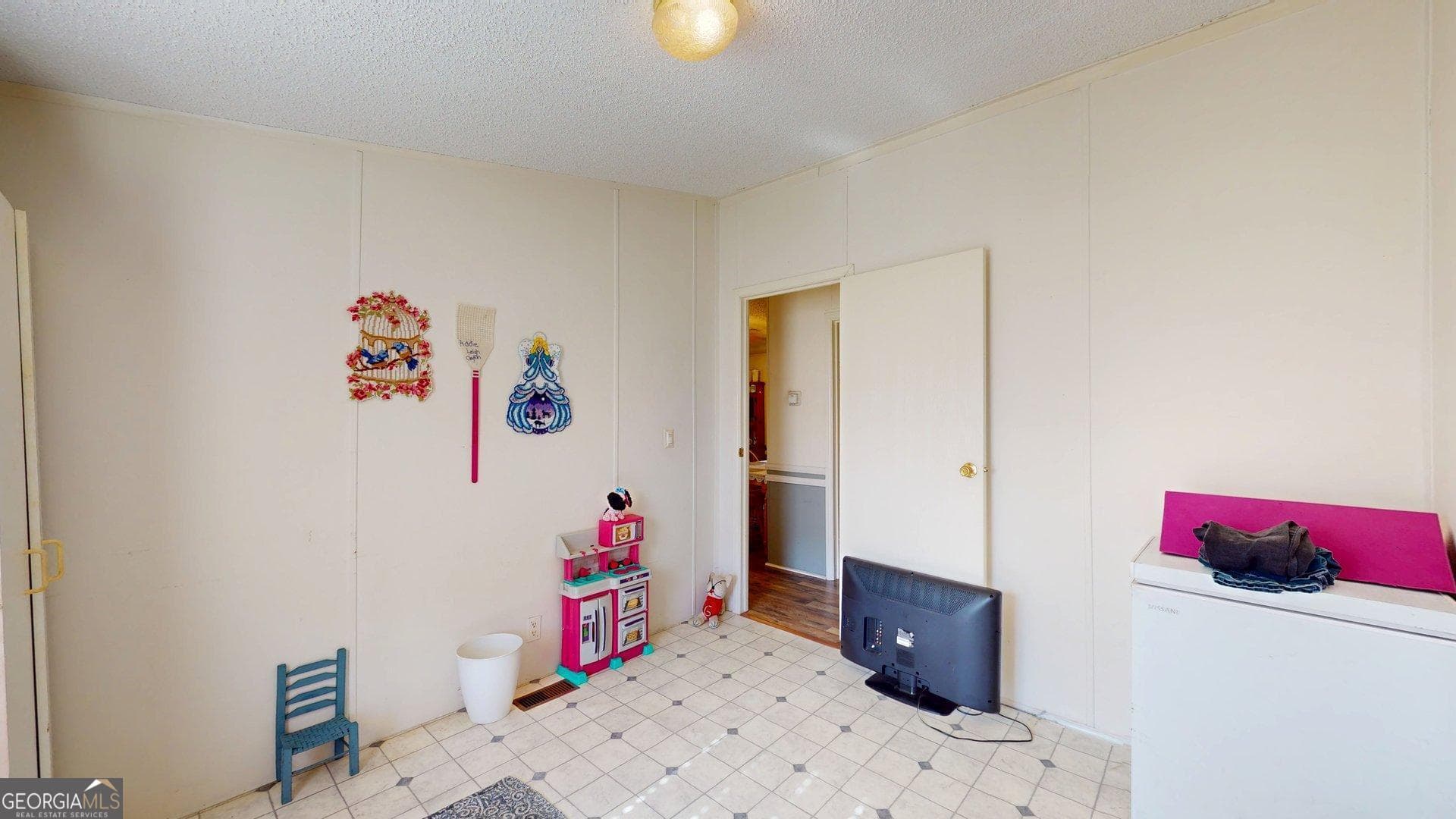 3 bedroom, 2 bathroom, 1,152 sq ft manufactured home,mobile home for sale at 28022 Us Highway 80, Portal, GA 30450 — photo 5