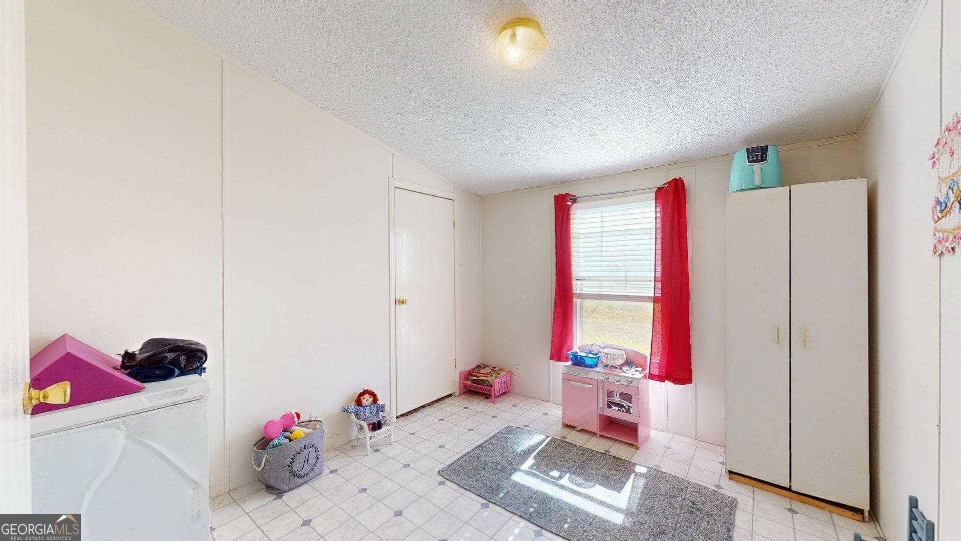 3 bedroom, 2 bathroom, 1,152 sq ft manufactured home,mobile home for sale at 28022 Us Highway 80, Portal, GA 30450 — photo 4