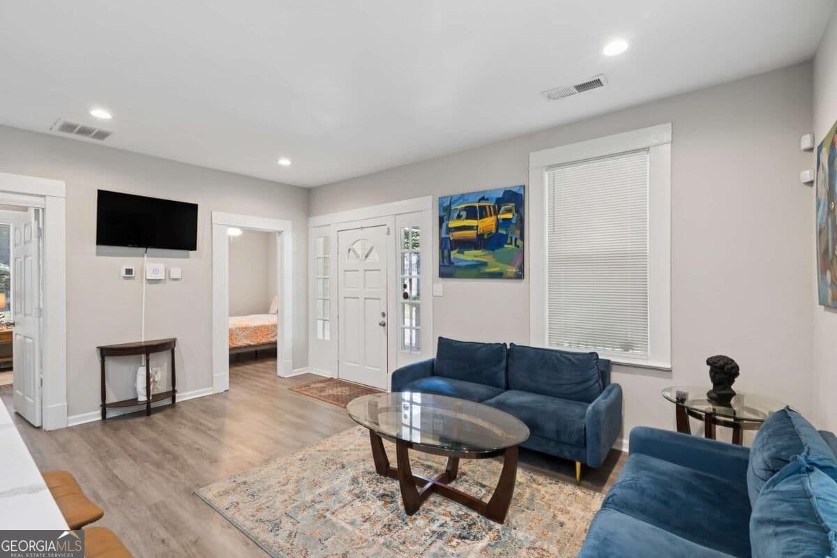 3 bedroom, 2 bathroom, 1,116 sq ft single family residence for sale at 1026 Astor Avenue, Atlanta, GA 30310 — photo 5