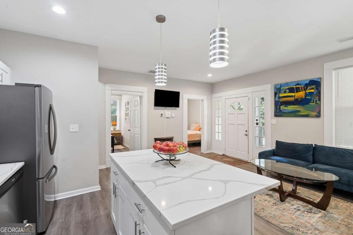 3 bedroom, 2 bathroom, 1,116 sq ft single family residence for sale at 1026 Astor Avenue, Atlanta, GA 30310 — photo 8