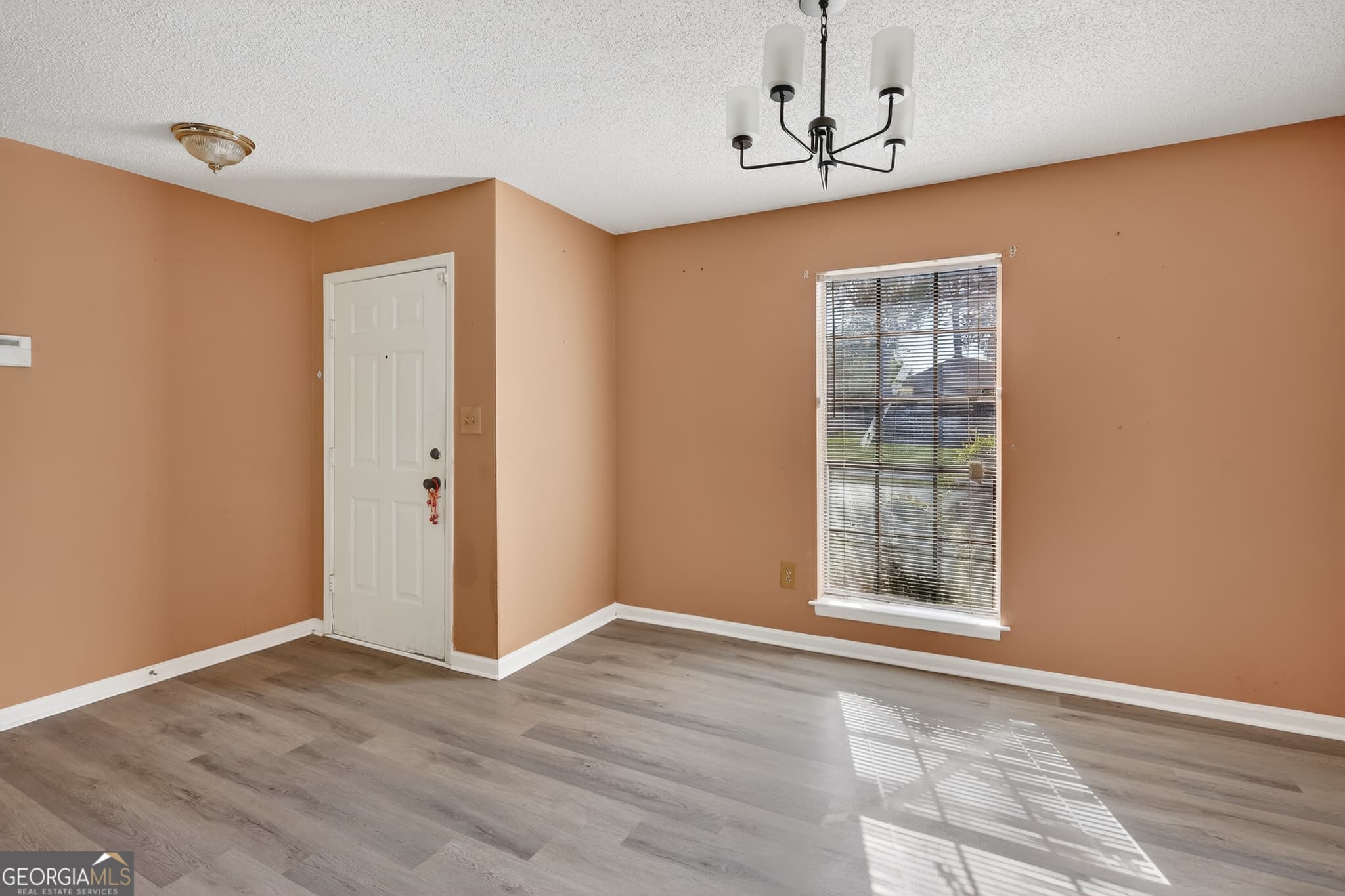 3 bedroom, 4 bathroom, 2,059 sq ft single family residence for sale at 6 N Nicholson Circle, Savannah, GA 31419 — photo 7