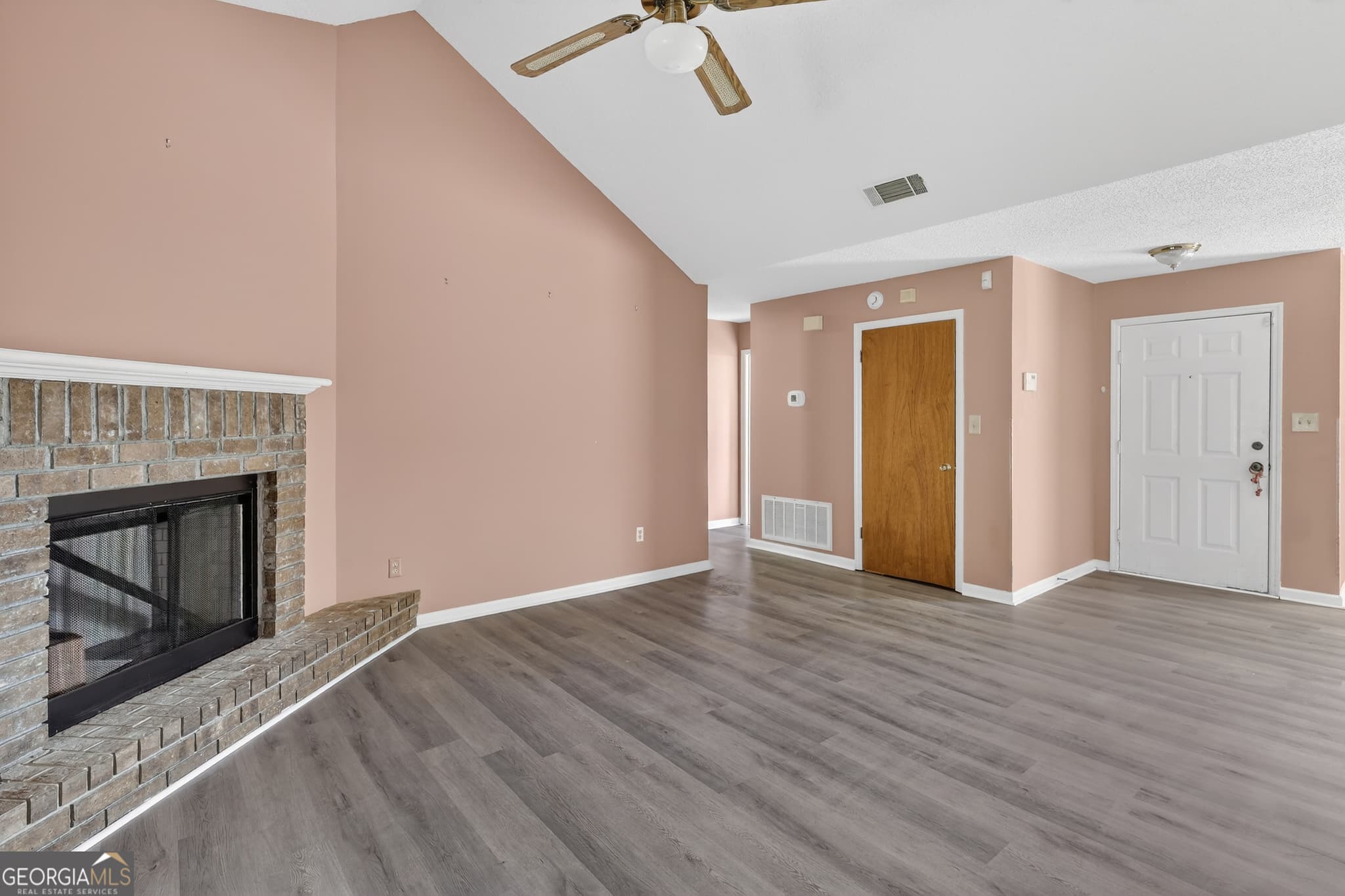 3 bedroom, 4 bathroom, 2,059 sq ft single family residence for sale at 6 N Nicholson Circle, Savannah, GA 31419 — photo 5
