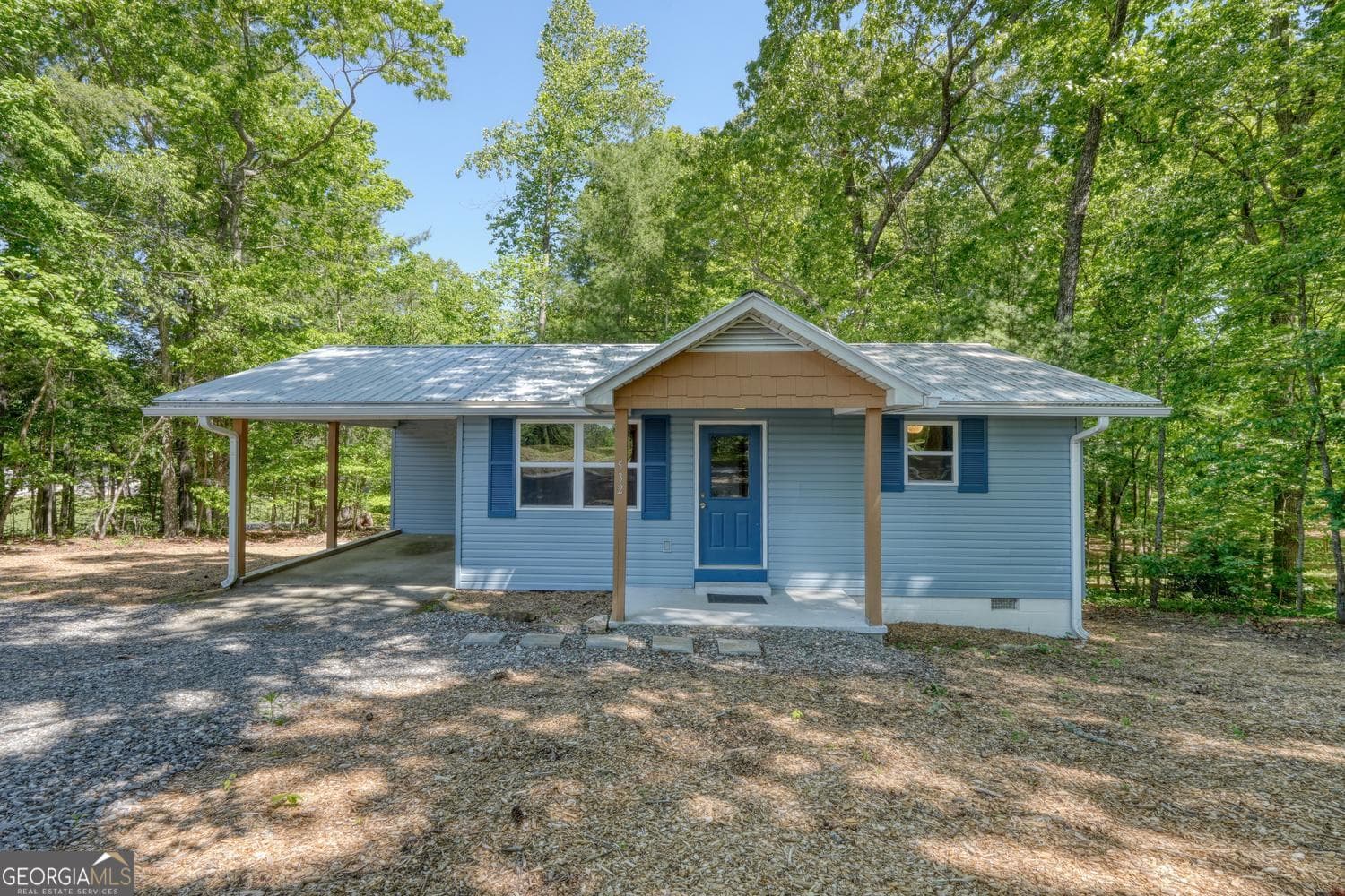 1 bedroom, 1 bathroom, 696 sq ft single family residence for sale at 532 Sawmill Road, Blairsville, GA 30512
