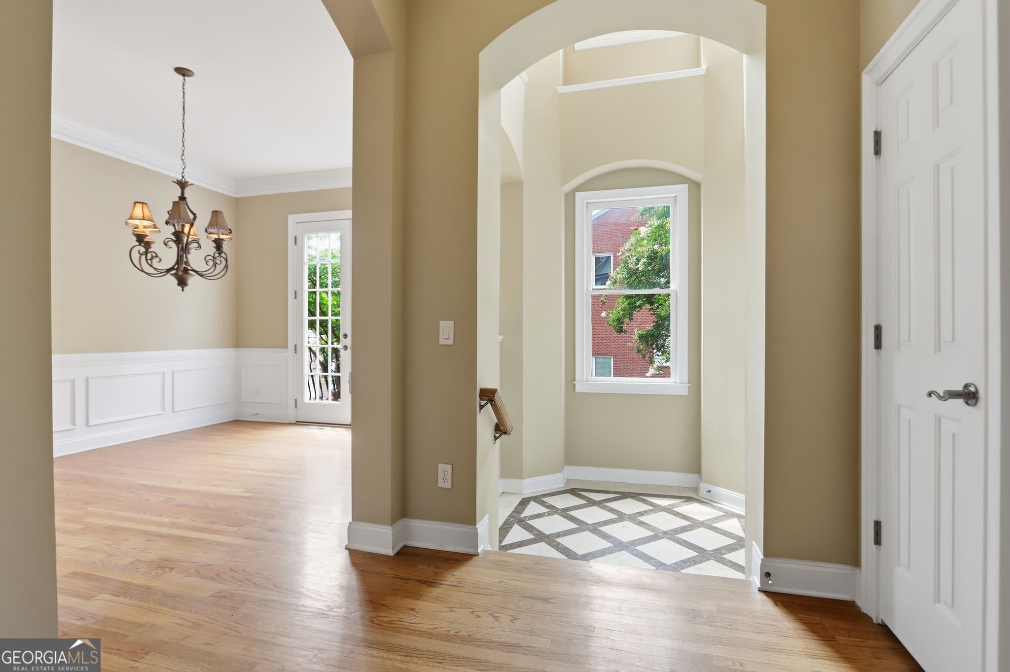 3 bedroom, 3.5 bathroom, 3,258 sq ft townhouse for sale at 3011 Riverstone Trail 8, Atlanta, GA 30339 — photo 6