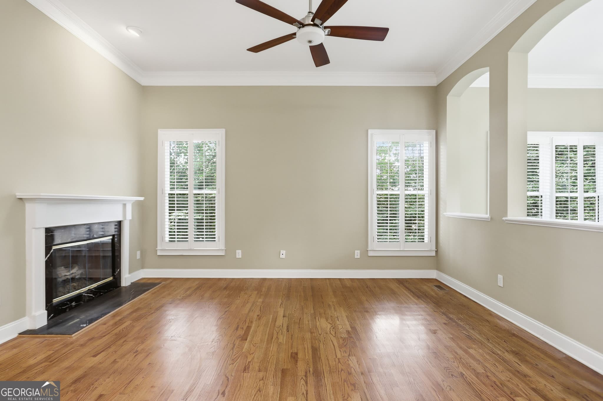 3 bedroom, 3.5 bathroom, 3,258 sq ft townhouse for sale at 3011 Riverstone Trail 8, Atlanta, GA 30339 — photo 7