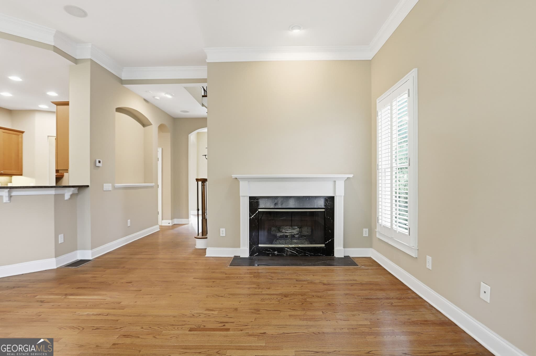3 bedroom, 3.5 bathroom, 3,258 sq ft townhouse for sale at 3011 Riverstone Trail 8, Atlanta, GA 30339 — photo 8