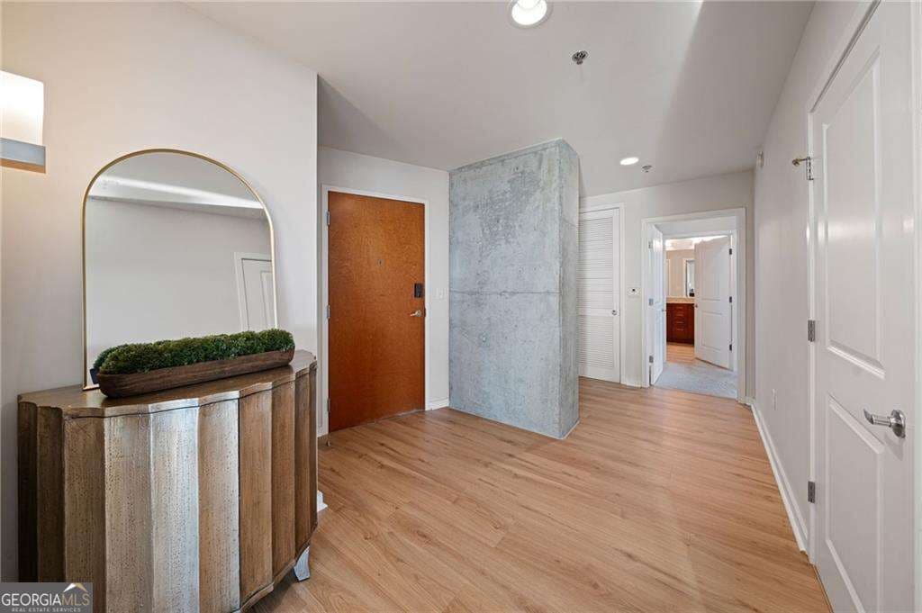 2 bedroom, 2 bathroom, 1,743 sq ft condominium for sale at 361 17th Street 2223, Atlanta, GA 30363 — photo 6