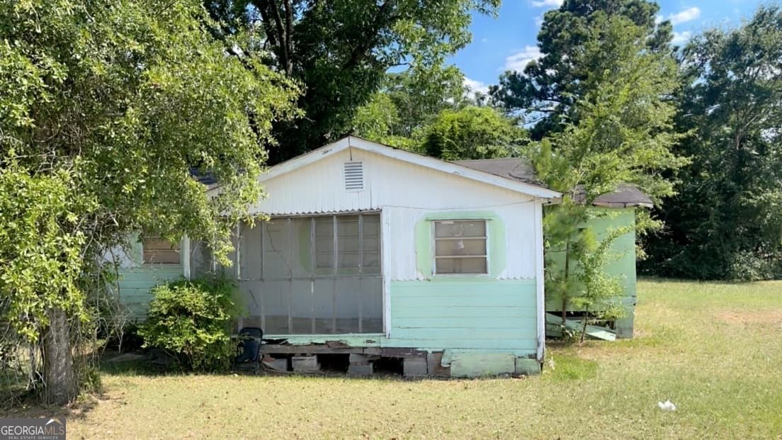 3 bedroom, 1 bathroom, 924 sq ft single family residence sold at 800 Ellis Road, Elko, GA 31025