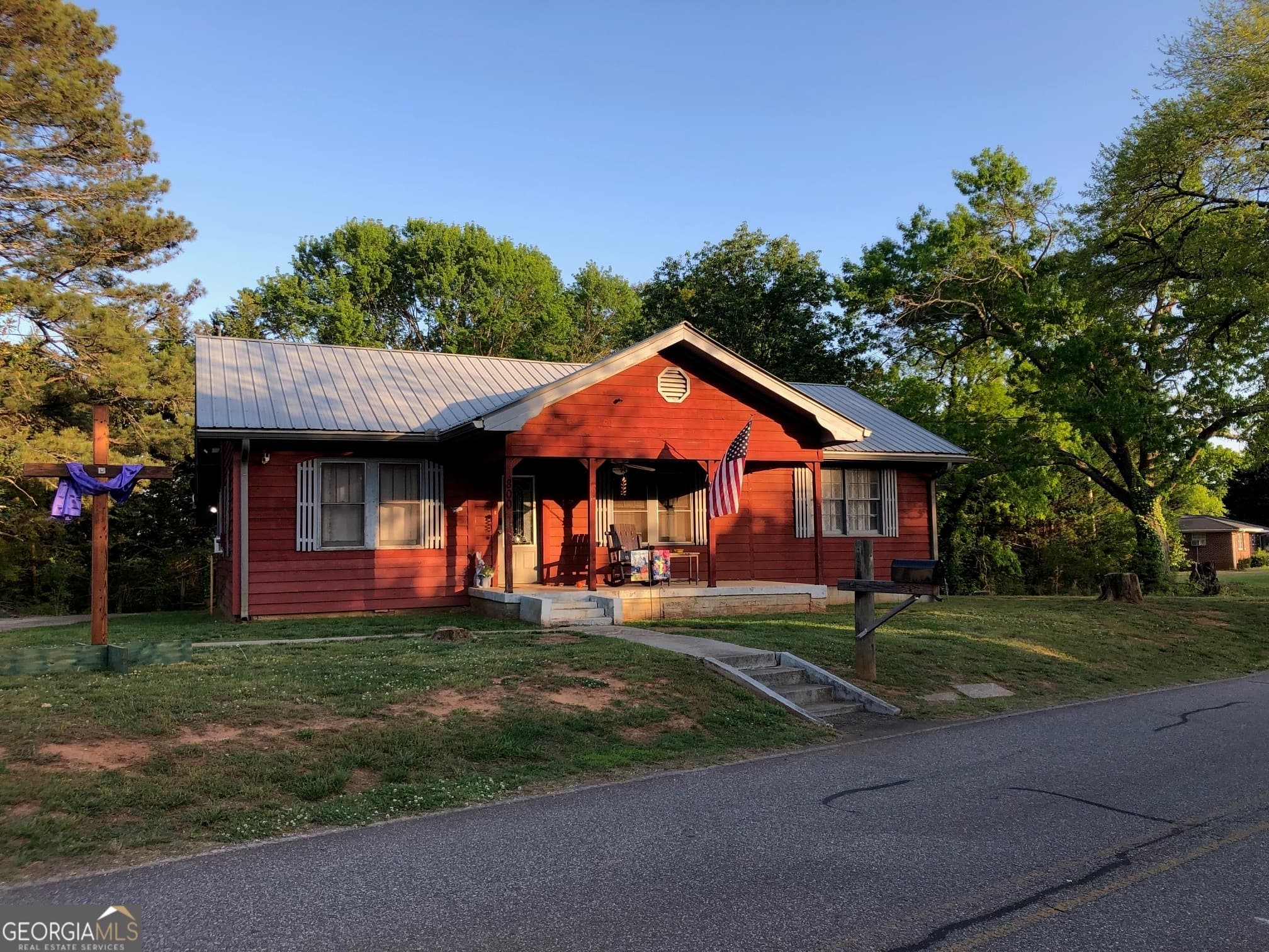 3 bedroom, 2 bathroom, 1,764 sq ft single family residence sold at 800 Park Avenue, Baldwin, GA 30511