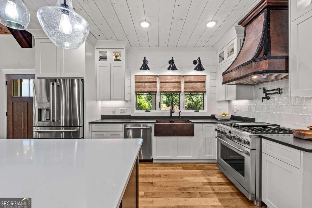 4 bedroom, 4 bathroom, 4,082 sq ft single family residence for sale at 1951 Northwoods Drive, Greensboro, GA 30642 — photo 10