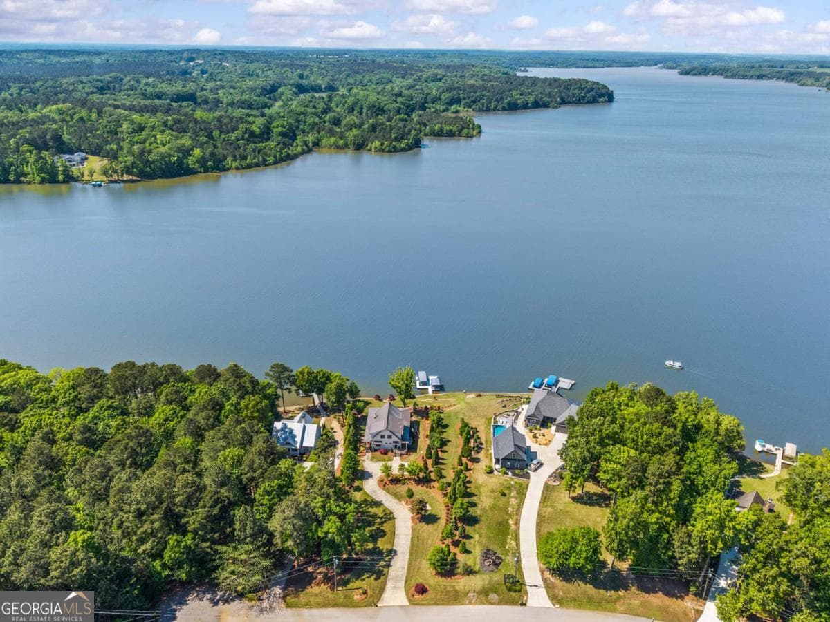 4 bedroom, 4 bathroom, 4,082 sq ft single family residence for sale at 1951 Northwoods Drive, Greensboro, GA 30642 — photo 4