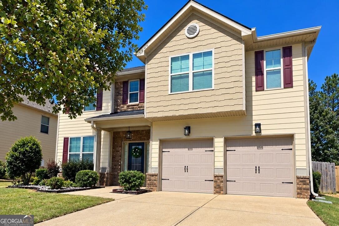 4 bedroom, 3.5 bathroom, 2,536 sq ft single family residence for sale at 230 Scenic Hills Drive, Newnan, GA 30265 — photo 4