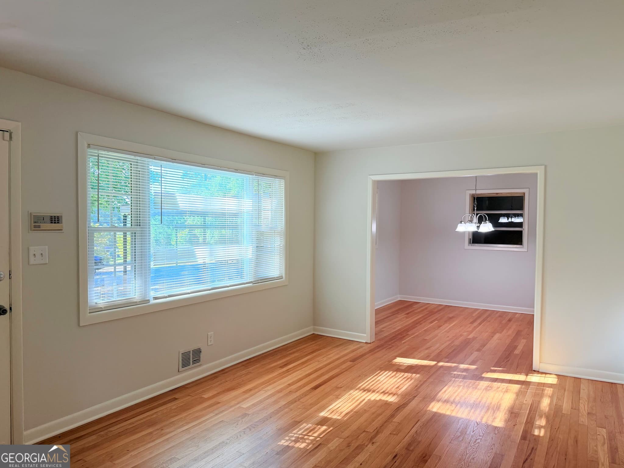 4 bedroom, 2 bathroom, 1,990 sq ft single family residence for rent at 197 Cooper Lake Road, Mableton, GA 30126 for $2,150 a month — photo 2