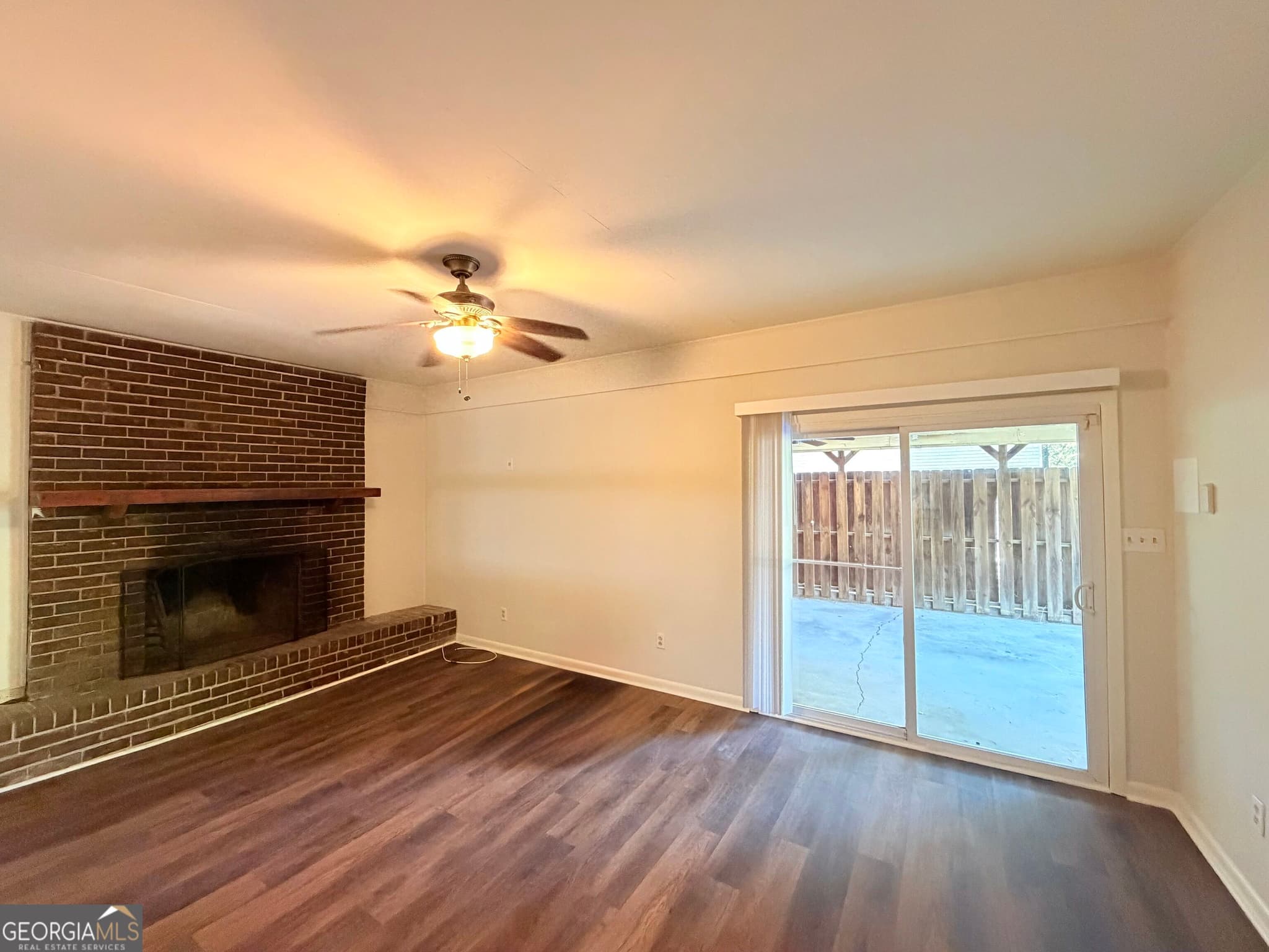 4 bedroom, 2 bathroom, 1,990 sq ft single family residence for rent at 197 Cooper Lake Road, Mableton, GA 30126 for $2,150 a month — photo 6