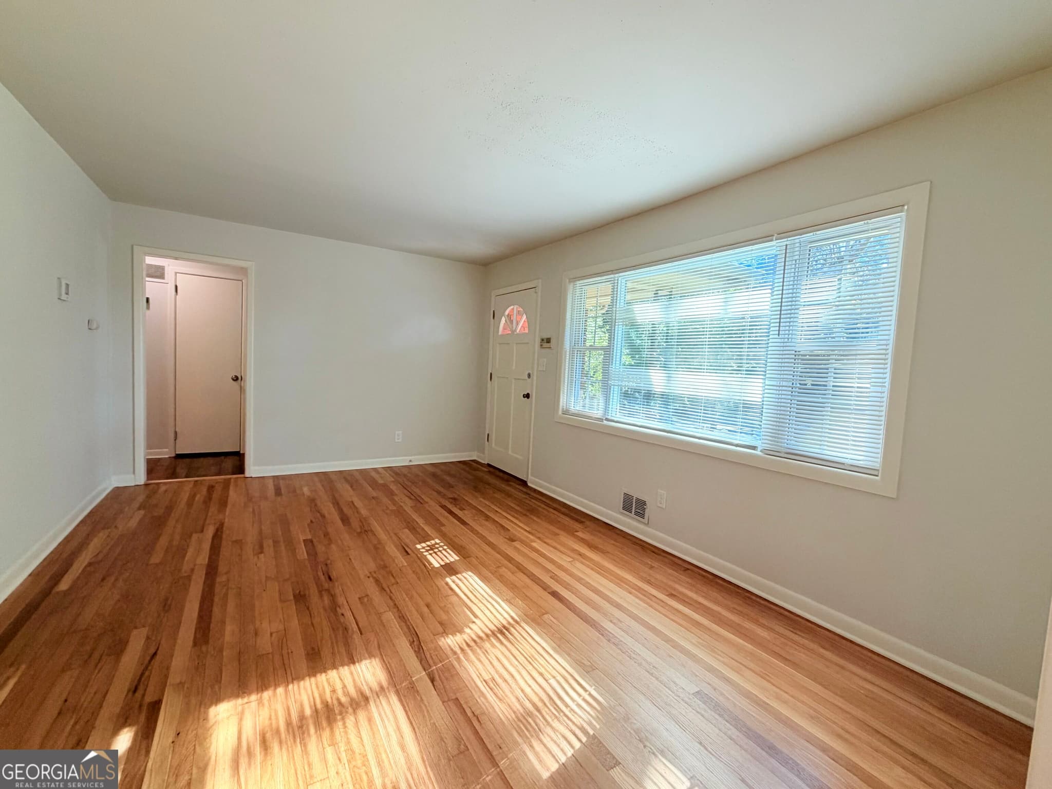 4 bedroom, 2 bathroom, 1,990 sq ft single family residence for rent at 197 Cooper Lake Road, Mableton, GA 30126 for $2,150 a month — photo 3
